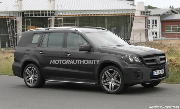 Mercedes GL 2012 spy - 10