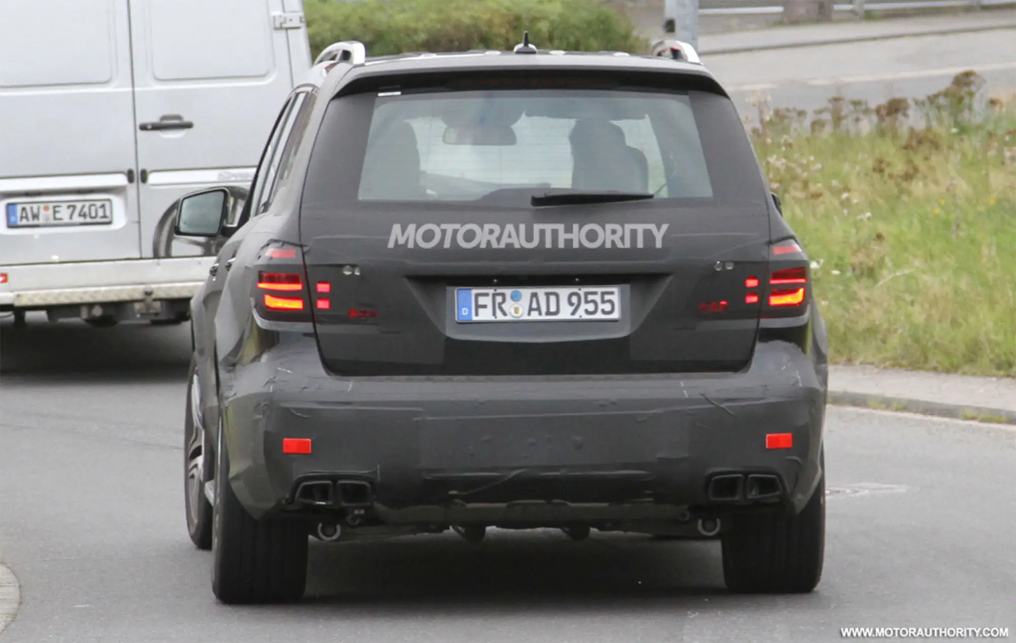 Mercedes GL 2012 spy - 13