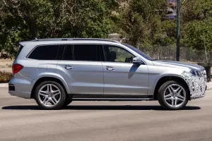 Mercedes GL 2015 - Foto spia 15-07-2014