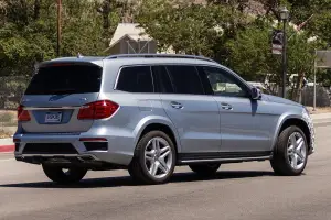 Mercedes GL 2015 - Foto spia 15-07-2014