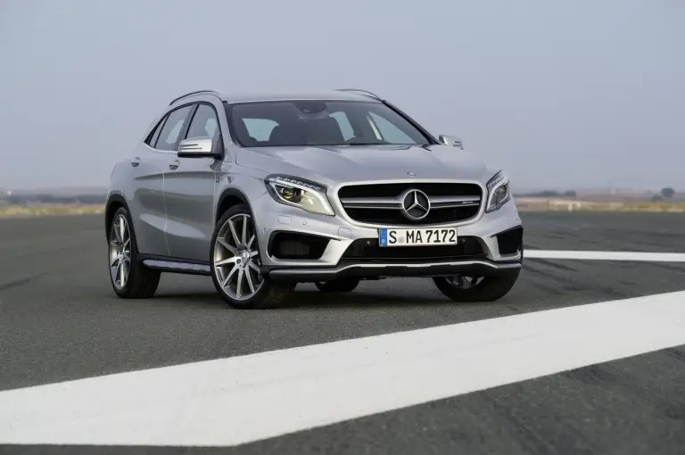 Mercedes GLA - 2014 - 16