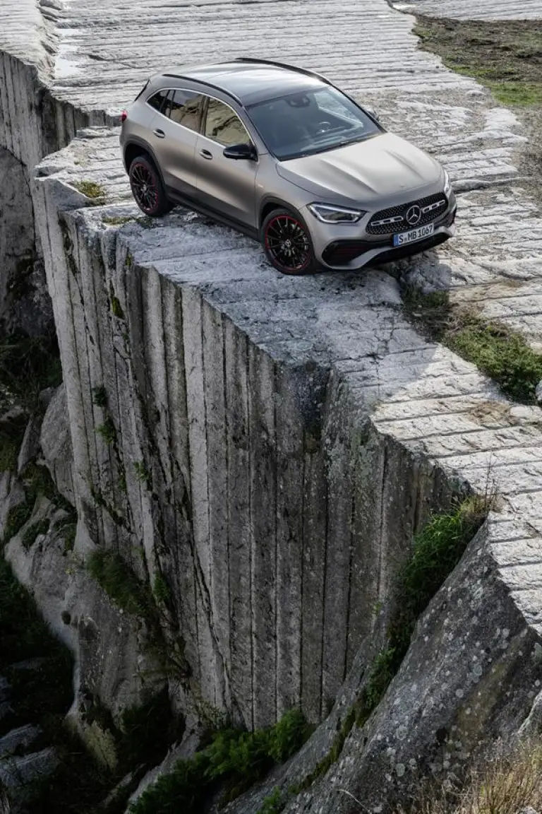 Mercedes GLA 2020 - 25