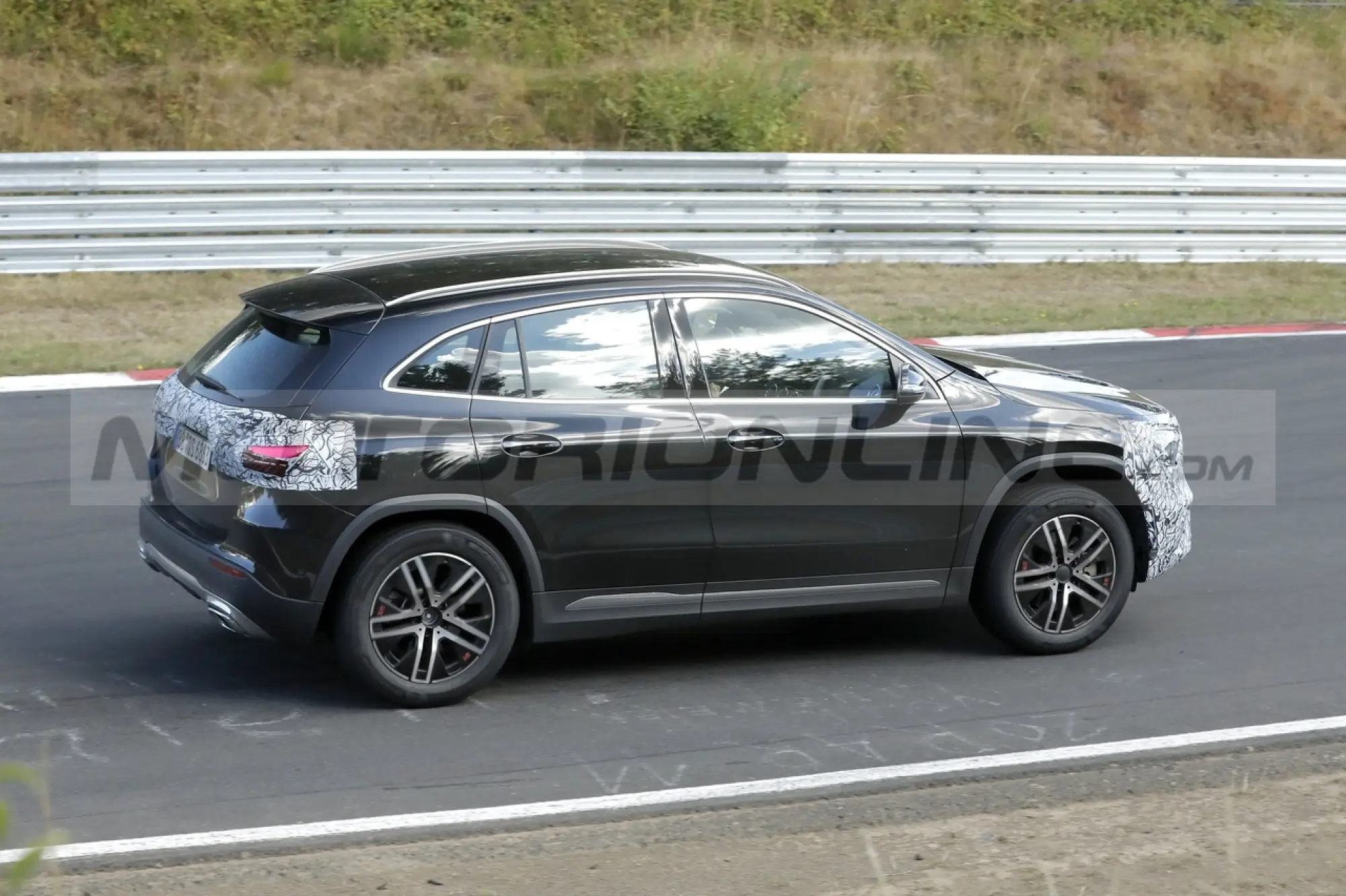 Mercedes GLA 2025 - Foto Spia 07-09-2022 - 16