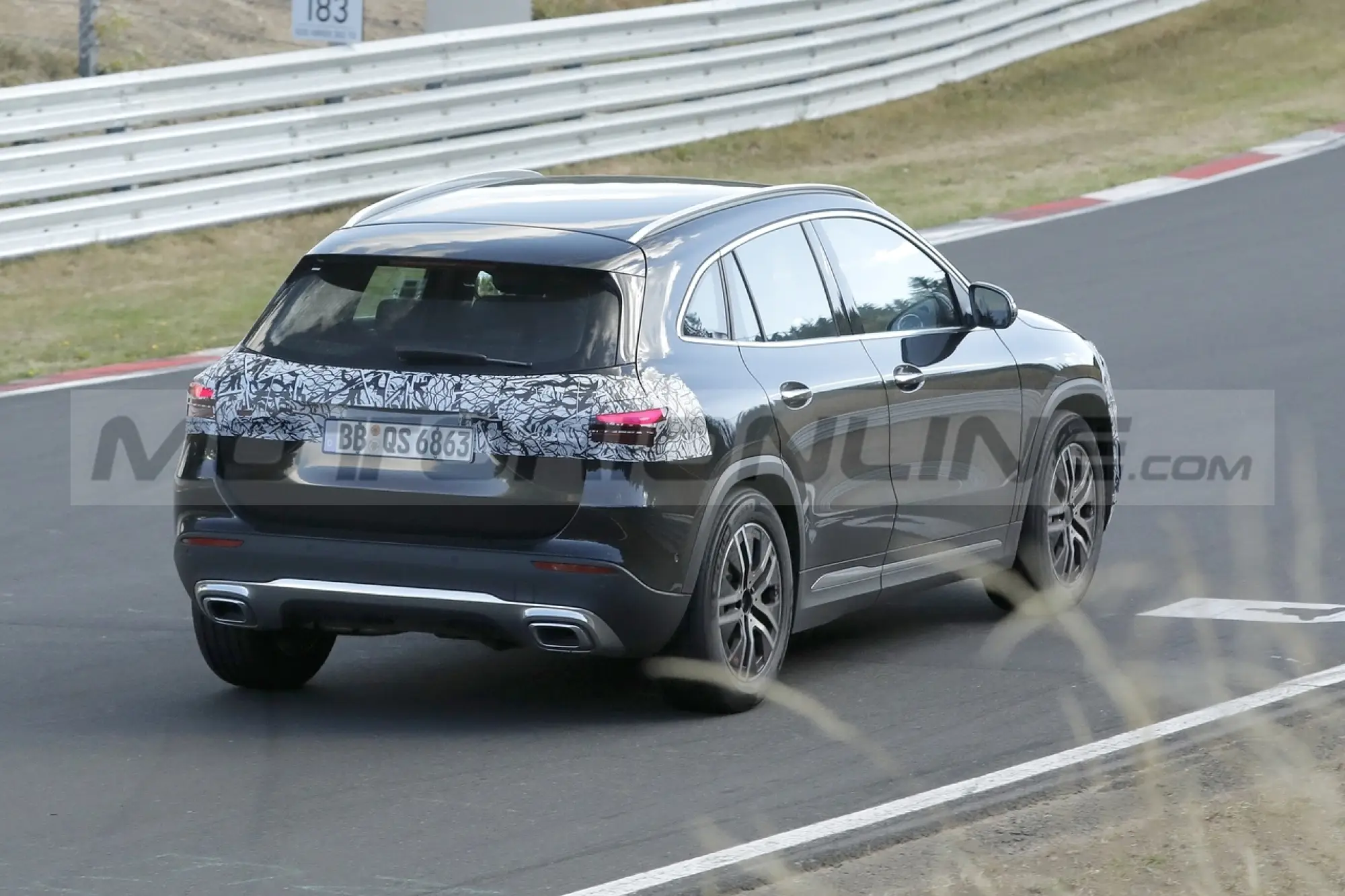 Mercedes GLA 2025 - Foto Spia 07-09-2022 - 13