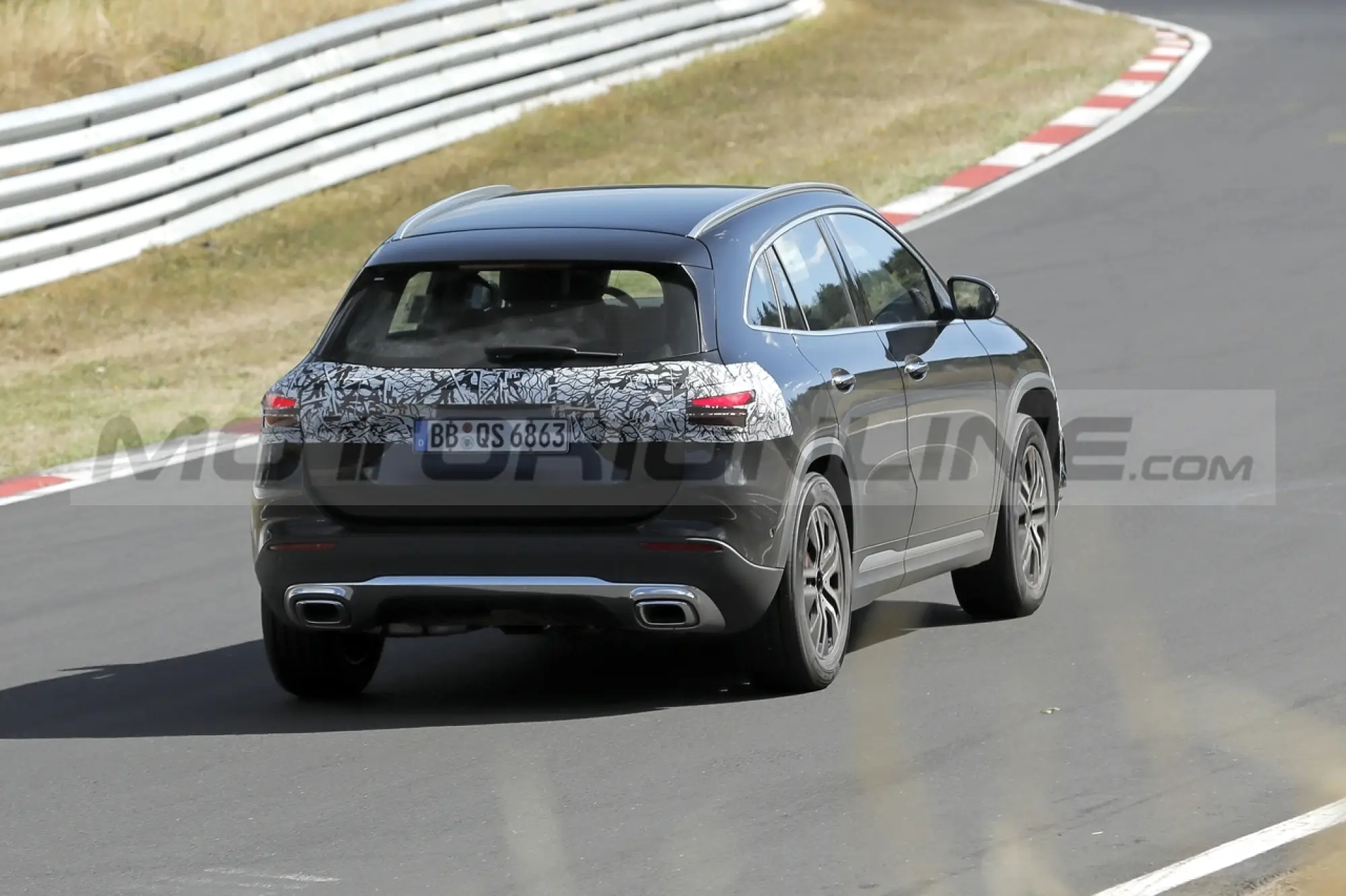 Mercedes GLA 2025 - Foto Spia 07-09-2022 - 9