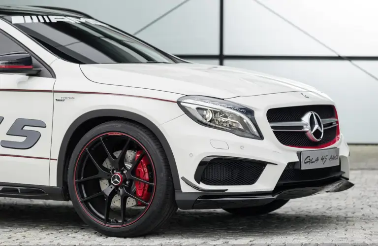 Mercedes GLA 45 AMG Concept - Foto ufficiali - 3