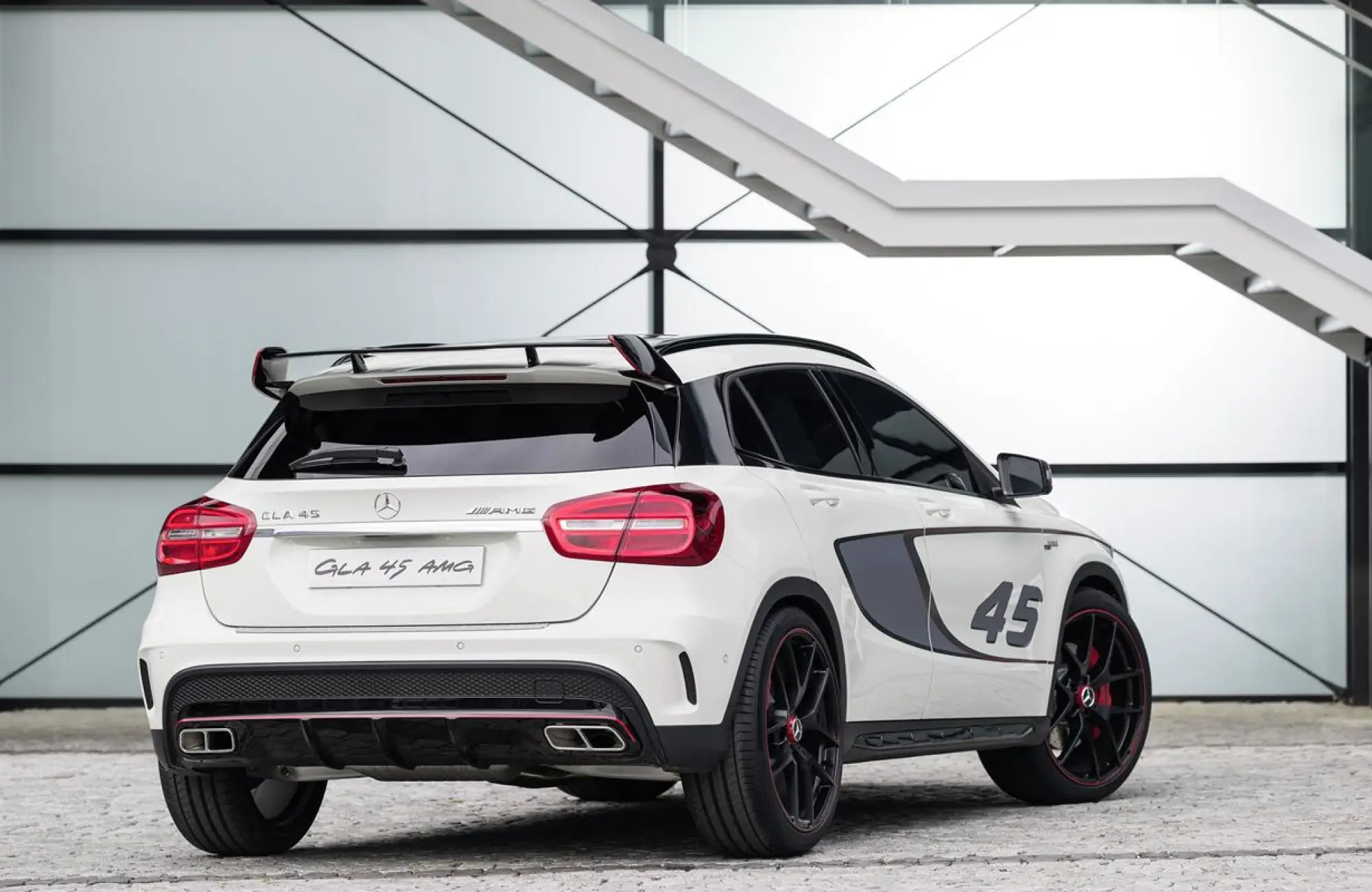 Mercedes GLA 45 AMG Concept - Foto ufficiali - 4