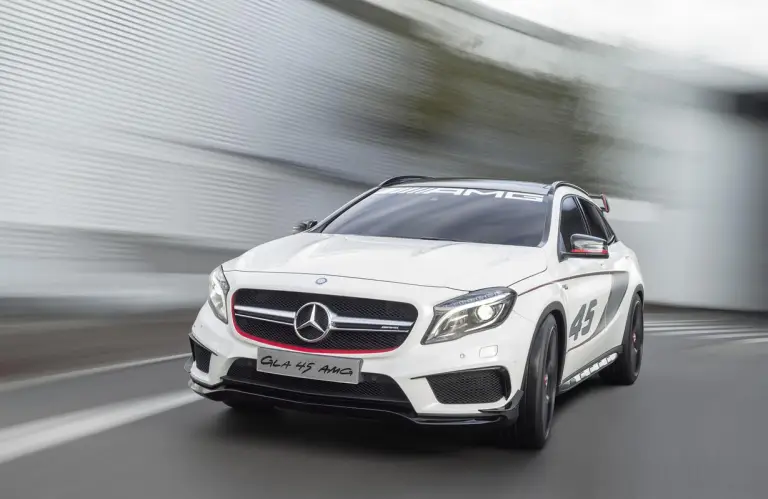 Mercedes GLA 45 AMG Concept - Foto ufficiali - 5