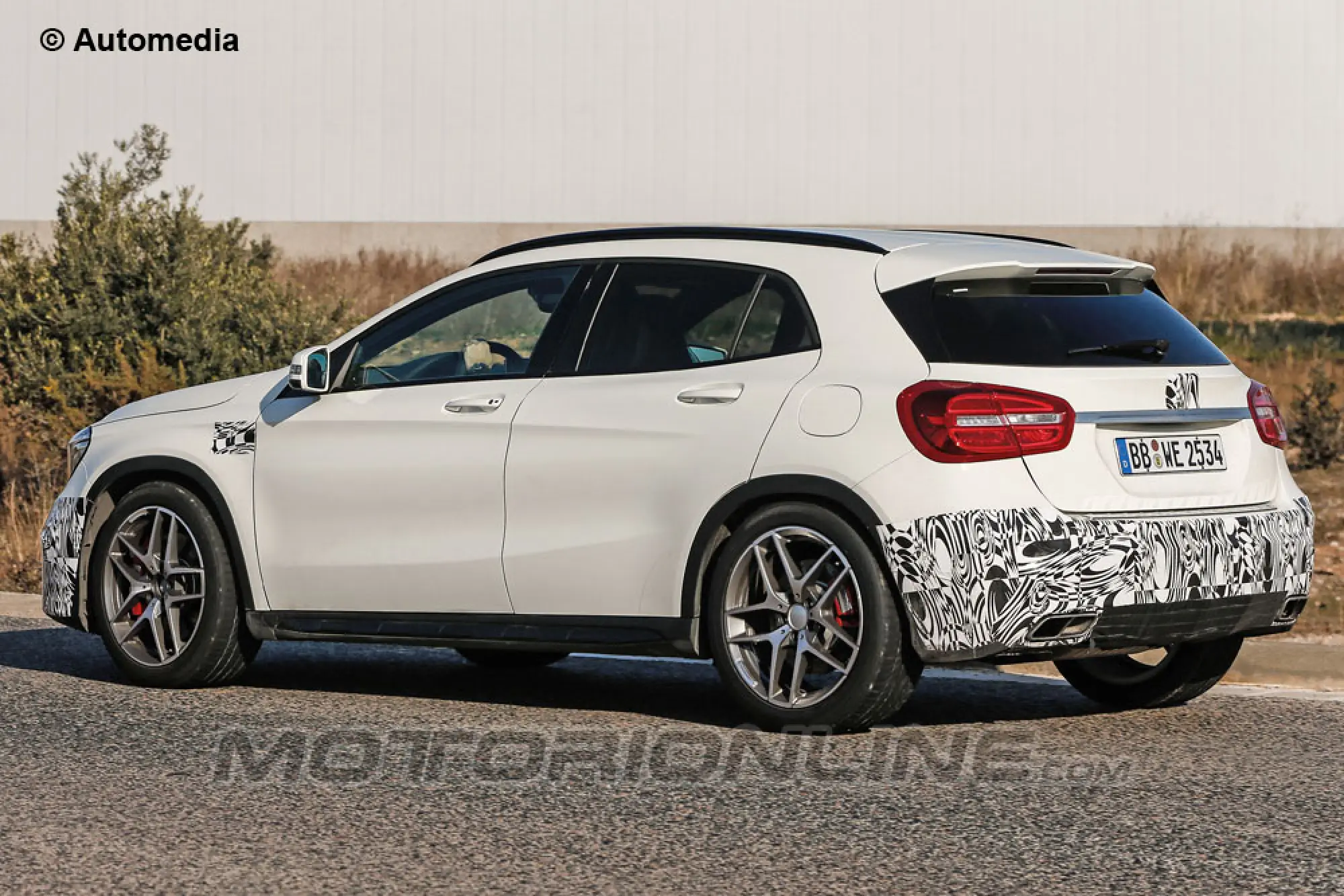 Mercedes GLA 45 AMG - Foto spia 09-01-2014 - 4