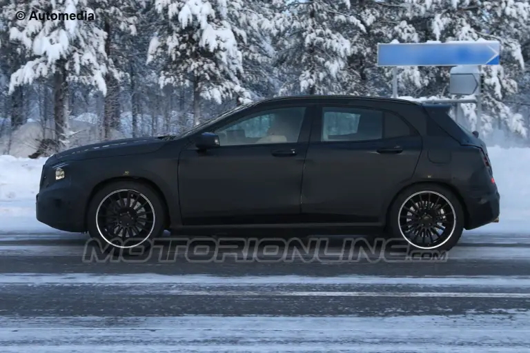 Mercedes GLA 45 AMG - Foto spia 16-01-2013 - 3