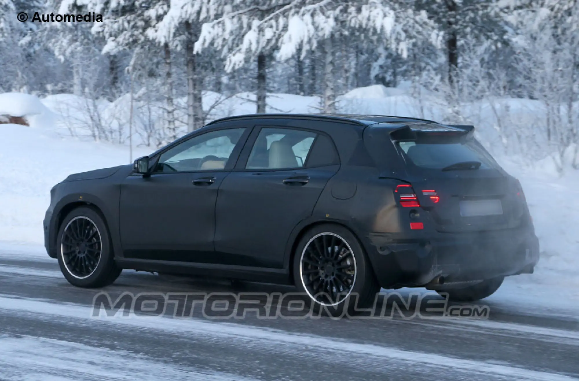 Mercedes GLA 45 AMG - Foto spia 16-01-2013 - 4