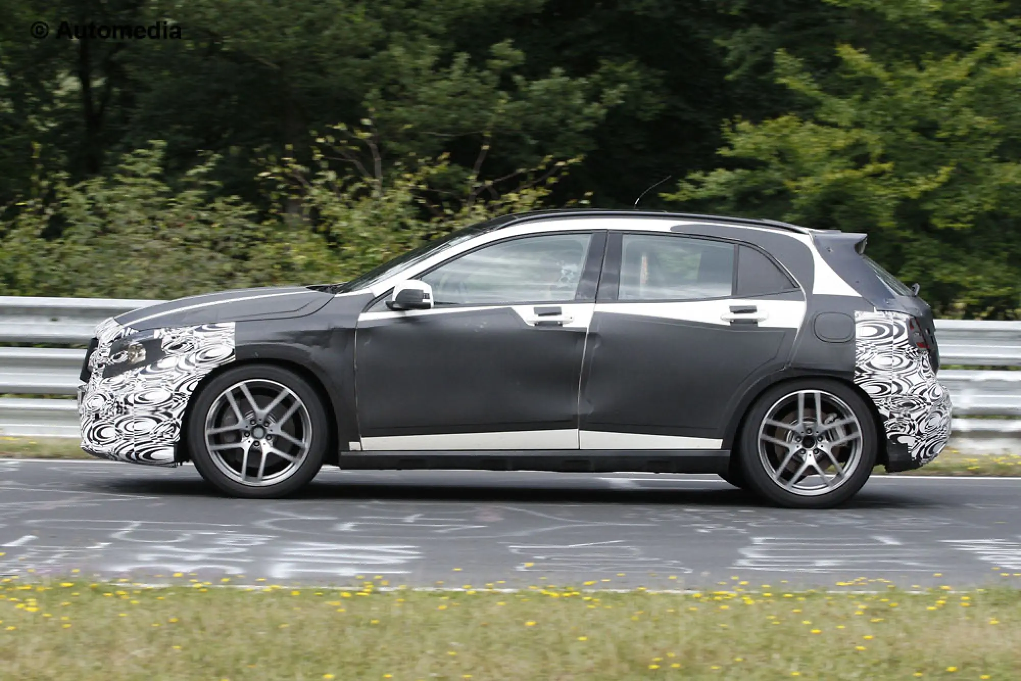 Mercedes GLA 45 AMG - Foto spia 23-08-2013 - 3