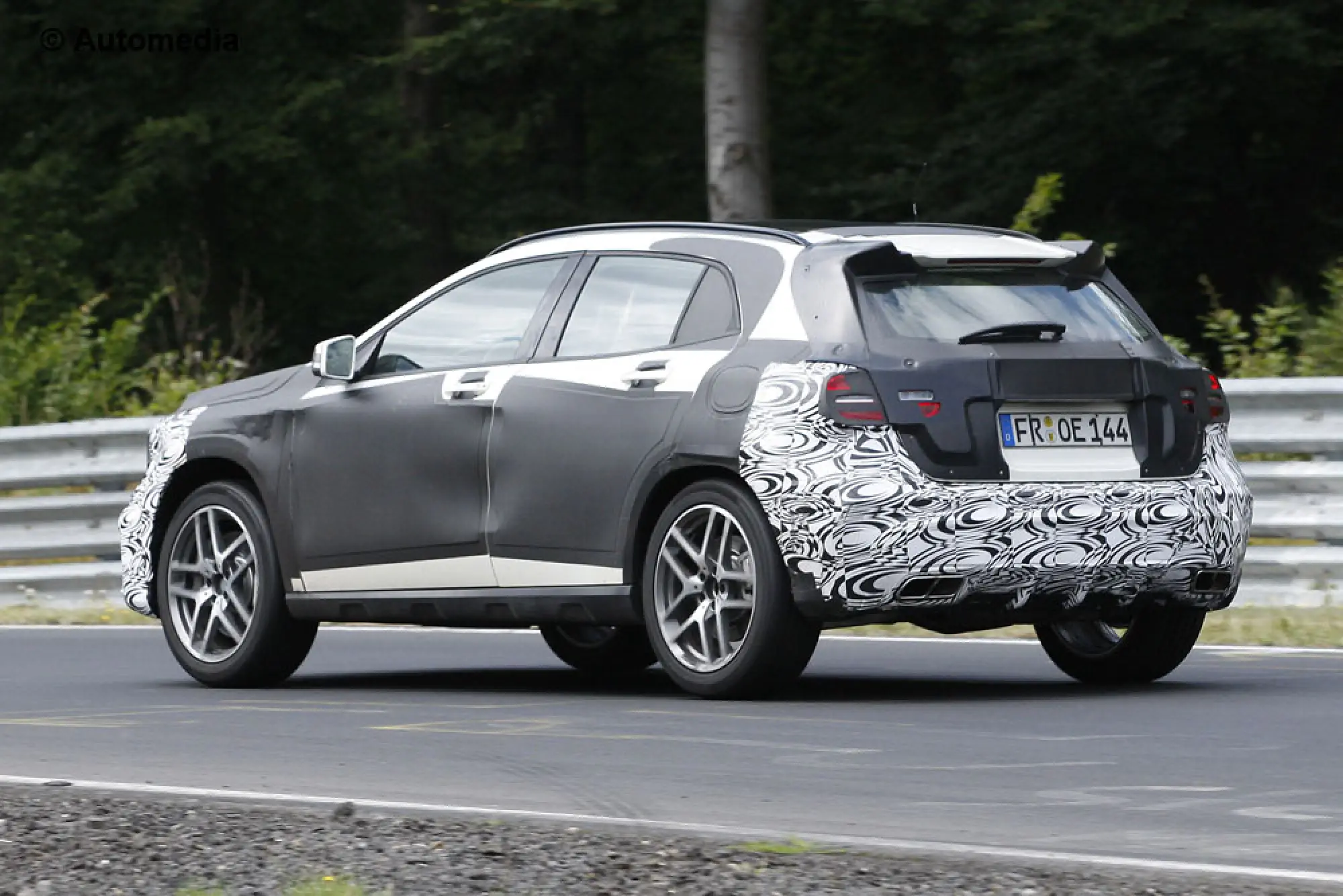 Mercedes GLA 45 AMG - Foto spia 23-08-2013 - 4