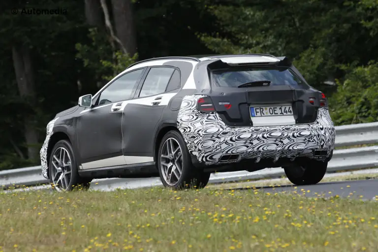 Mercedes GLA 45 AMG - Foto spia 23-08-2013 - 5