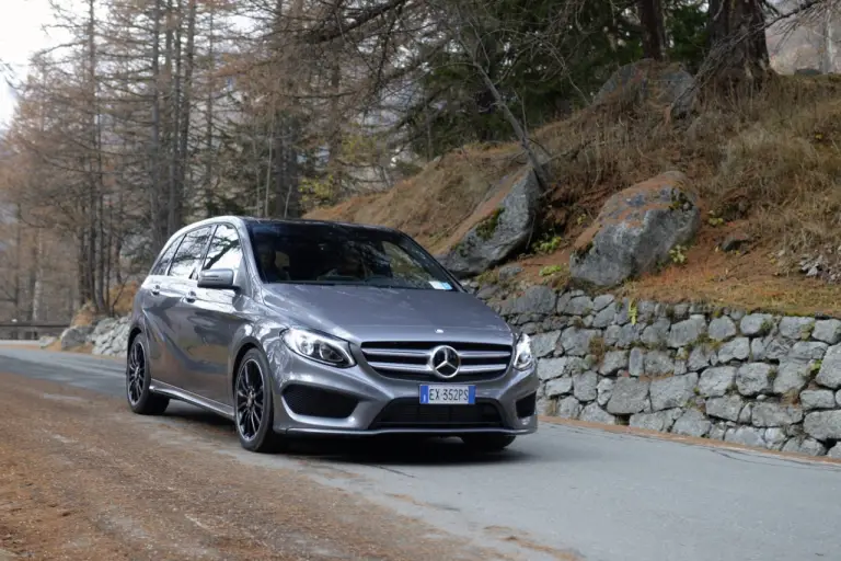 Mercedes GLA, CLA e Classe B - aggiornamenti per la gamma - 12