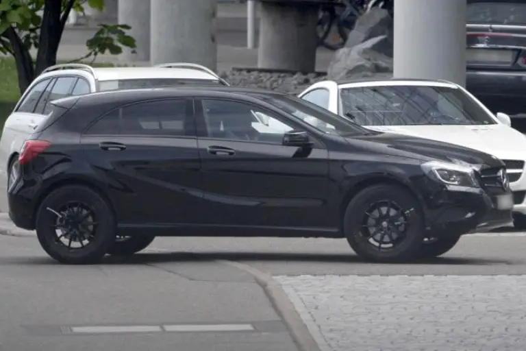 Mercedes GLA foto spia settembre 2012 - 3