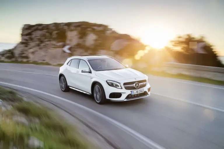 Mercedes GLA MY 2018 - 14