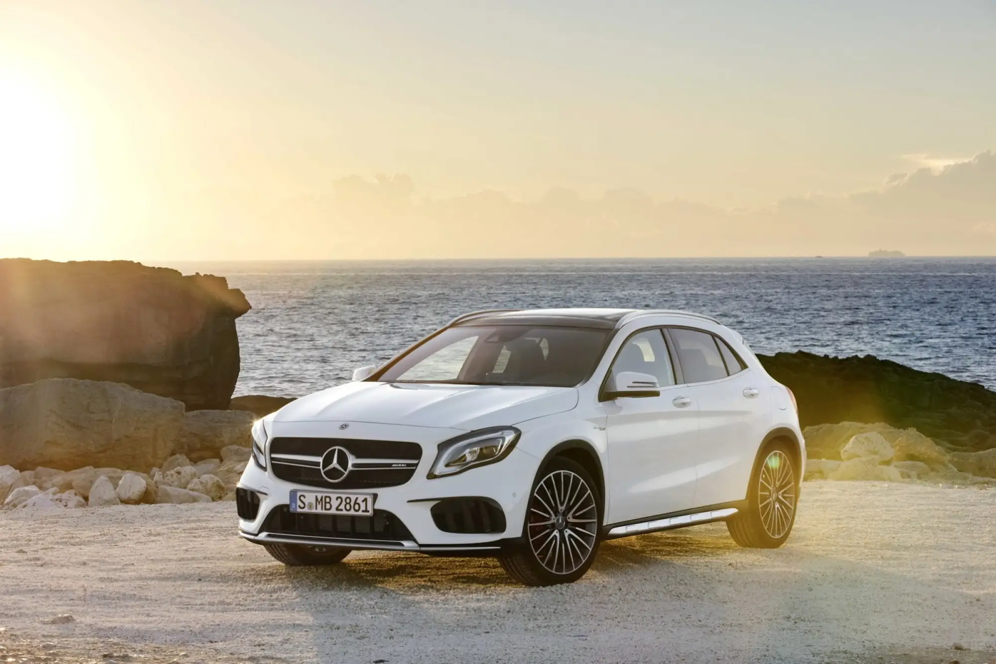 Mercedes GLA MY 2018 - 22