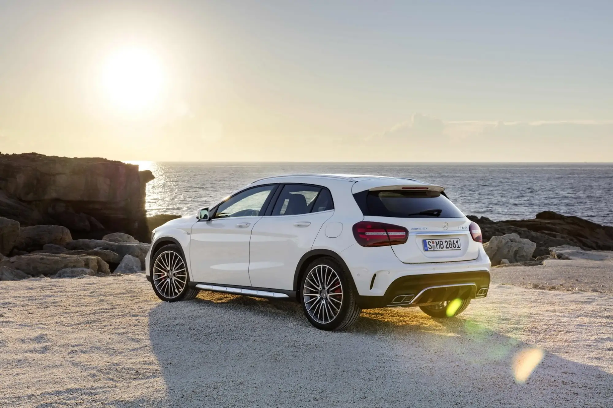 Mercedes GLA MY 2018 - 23