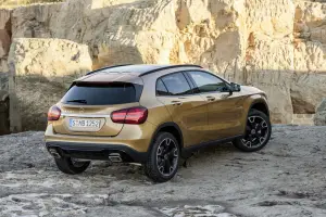 Mercedes GLA MY 2018 - 53