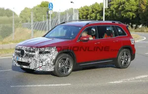Mercedes GLB 2023 - Foto spia 03-08-2022