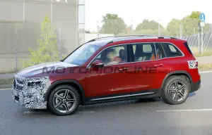 Mercedes GLB 2023 - Foto spia 03-08-2022