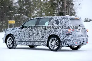 Mercedes GLB foto spia 17 gennaio 2018  - 6