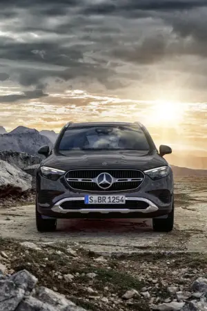 Mercedes GLC 2022 in Off-road