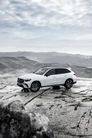 Mercedes GLC 2022 in Off-road