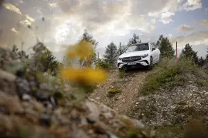 Mercedes GLC 2022 in Off-road