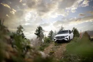 Mercedes GLC 2022 in Off-road