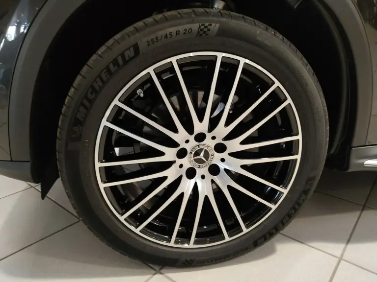 Mercedes GLC 2023 - Foto live Roma - 10