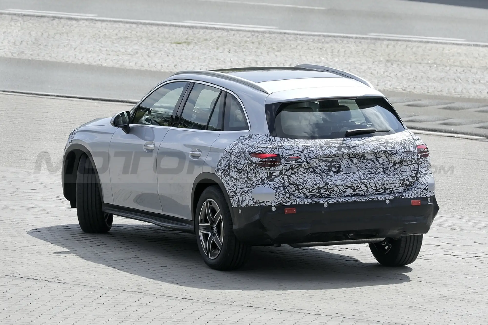 Mercedes GLC 2023 - Foto Spia 03-05-2022 - 17