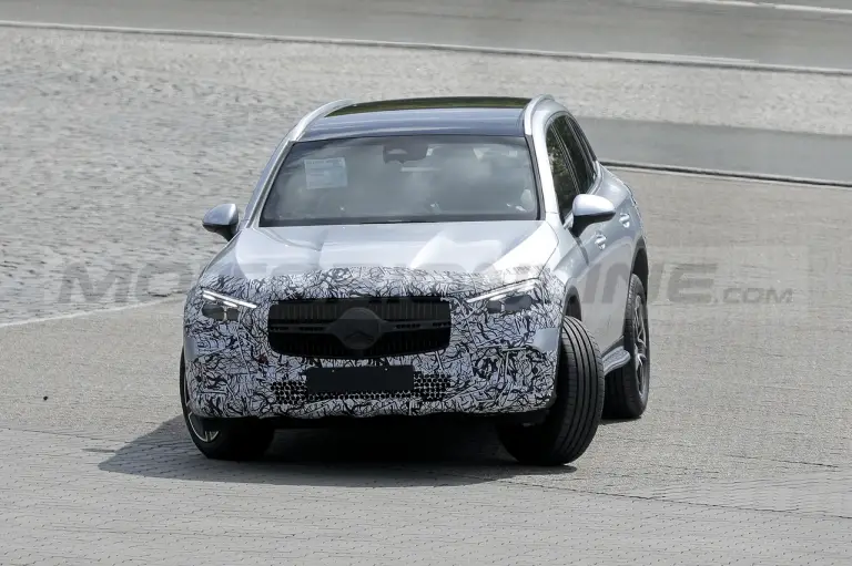 Mercedes GLC 2023 - Foto Spia 03-05-2022 - 25