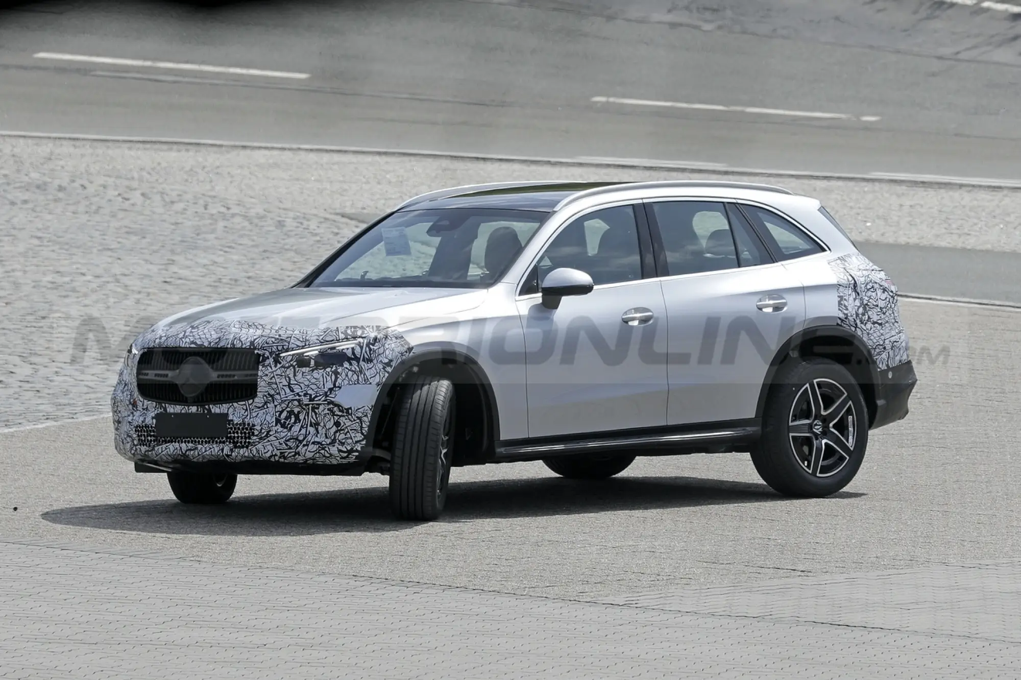 Mercedes GLC 2023 - Foto Spia 03-05-2022 - 3