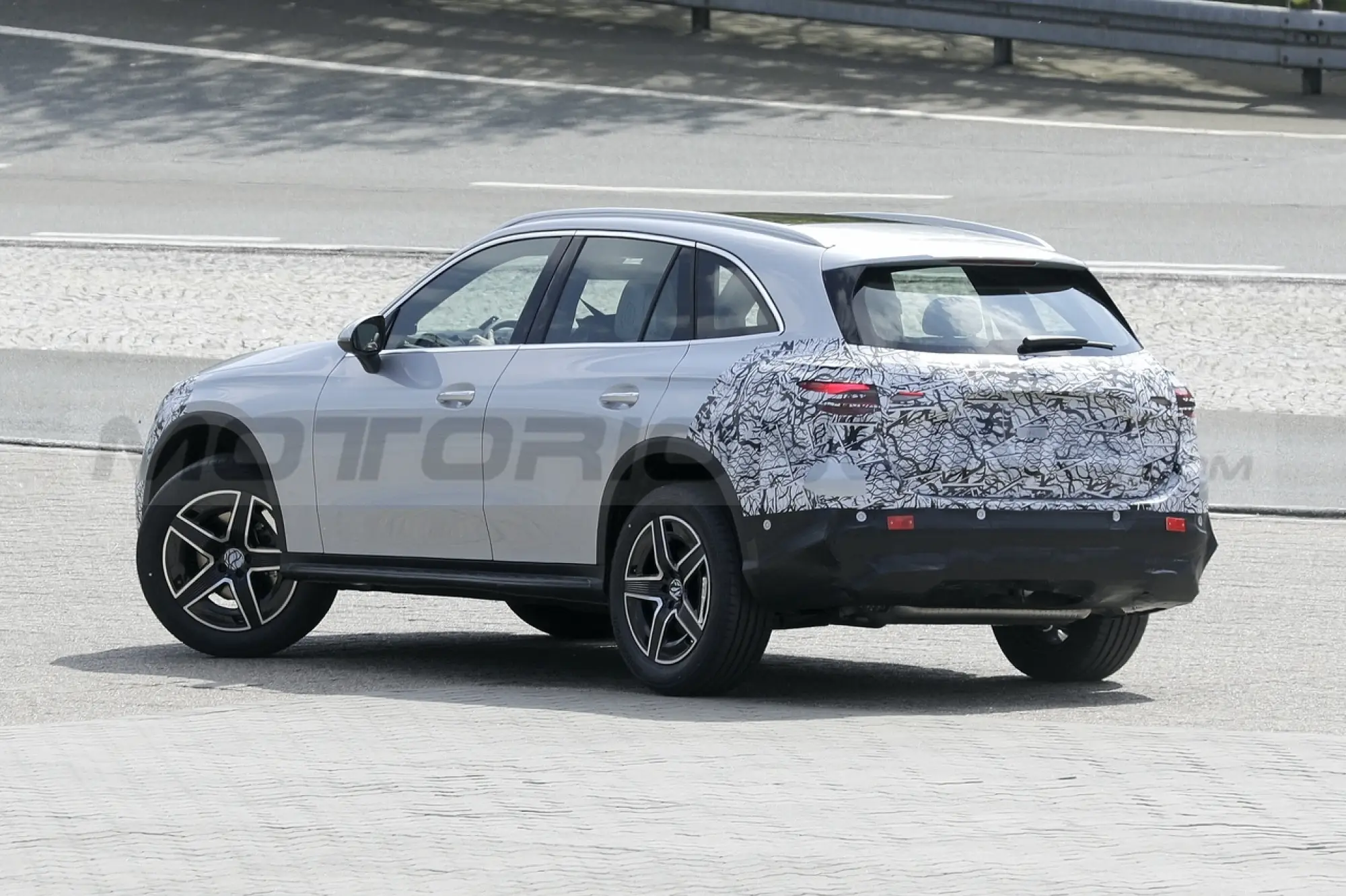 Mercedes GLC 2023 - Foto Spia 03-05-2022 - 7