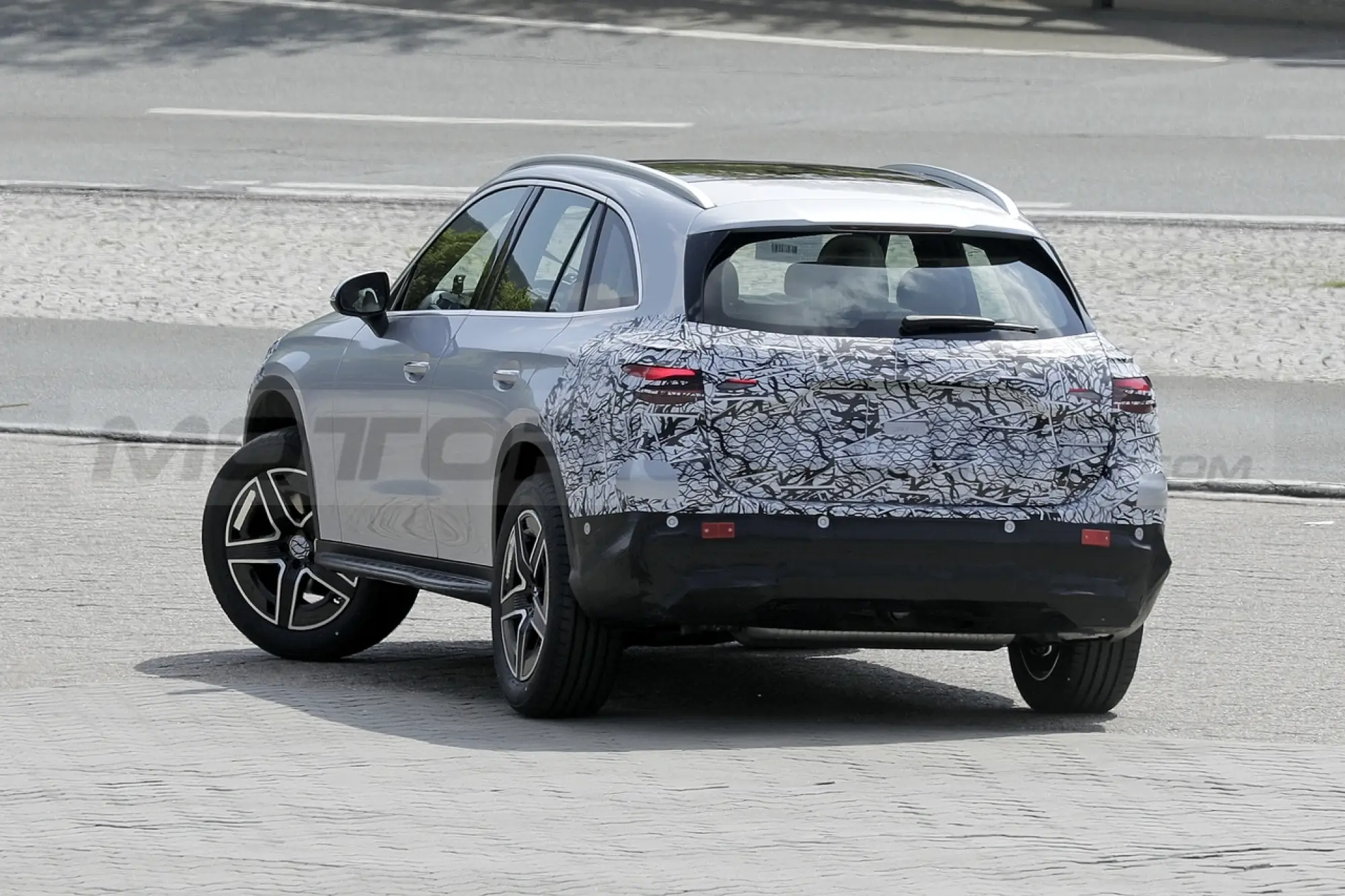 Mercedes GLC 2023 - Foto Spia 03-05-2022 - 18