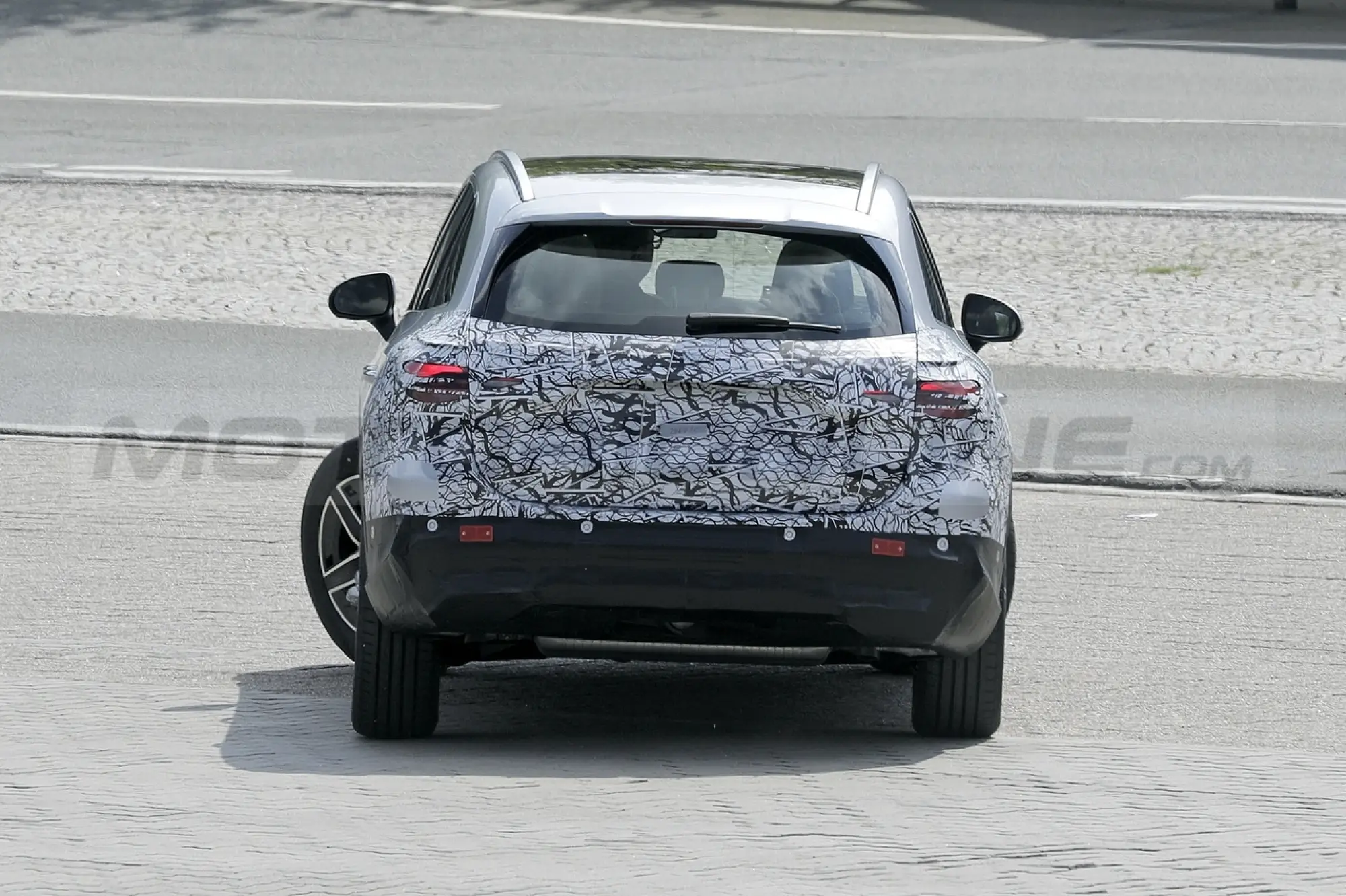 Mercedes GLC 2023 - Foto Spia 03-05-2022 - 27
