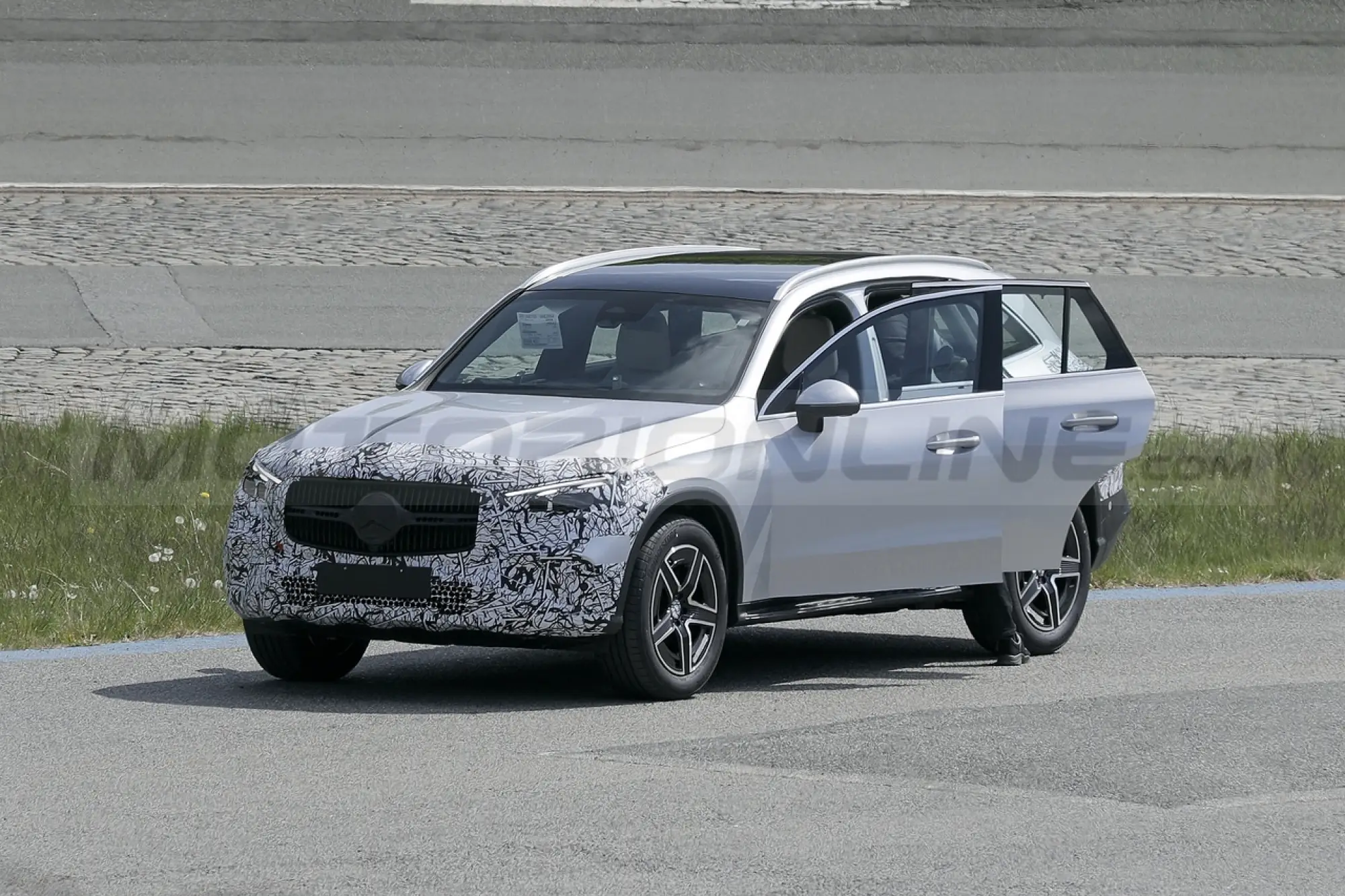 Mercedes GLC 2023 - Foto Spia 03-05-2022 - 16