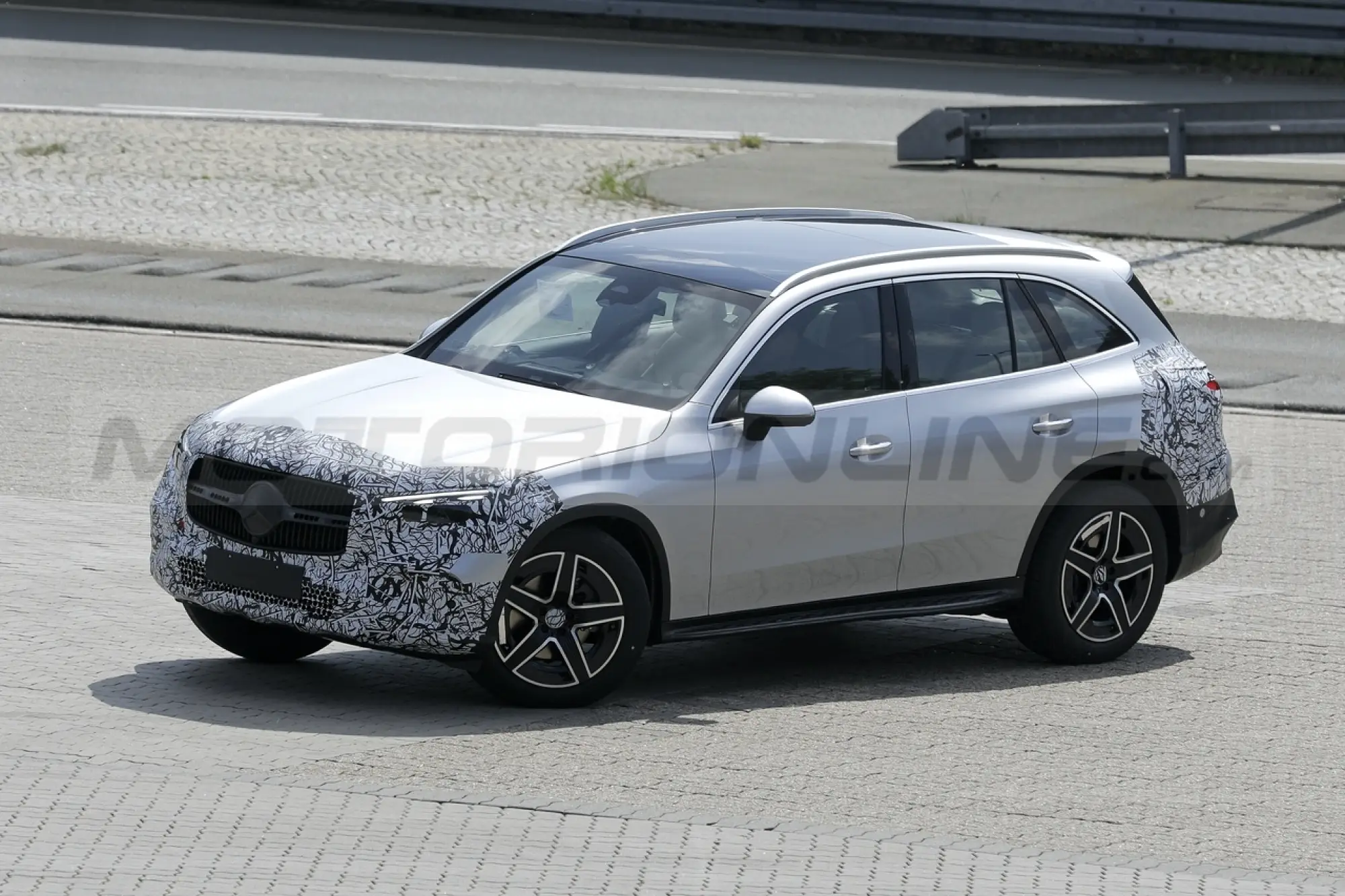 Mercedes GLC 2023 - Foto Spia 03-05-2022 - 14