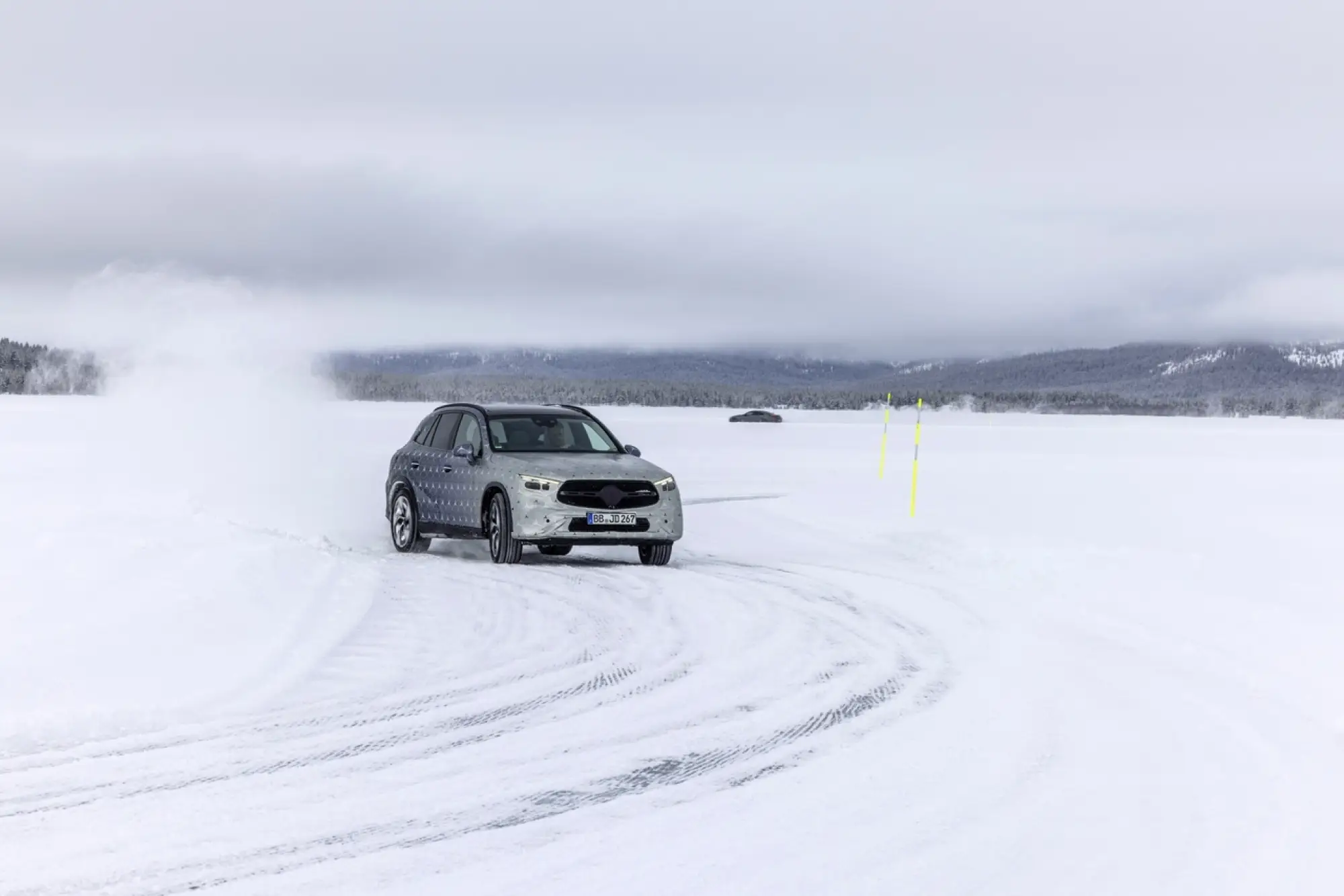 Mercedes GLC 2023 prototipo - Foto - 39