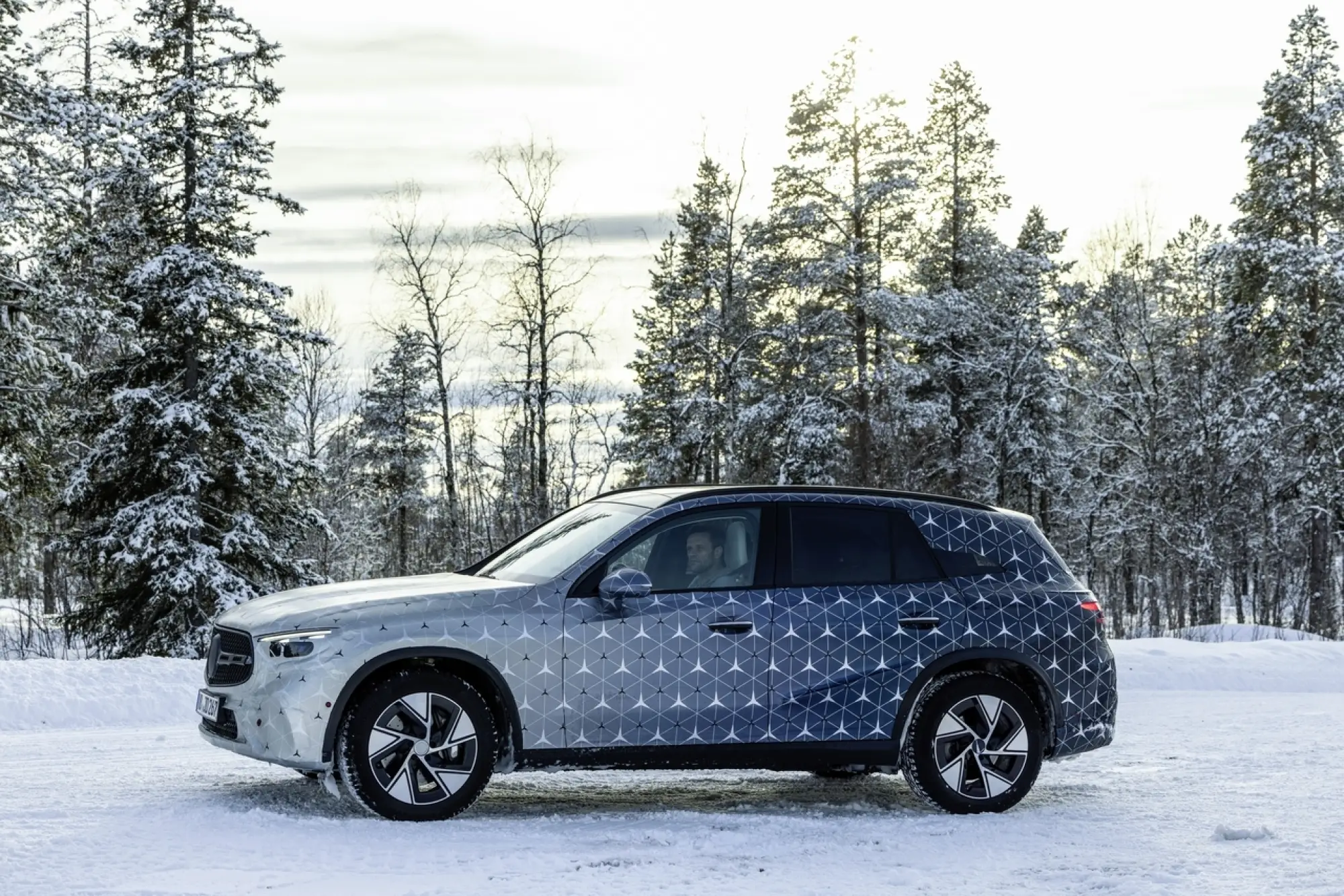 Mercedes GLC 2023 prototipo - Foto - 25