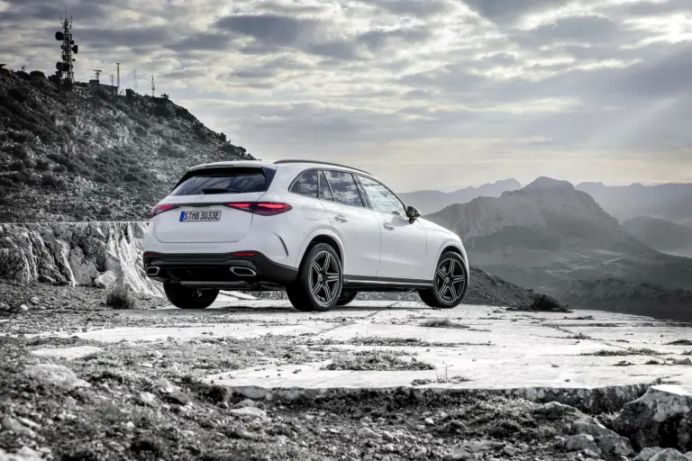 Mercedes GLC 2023 - 57