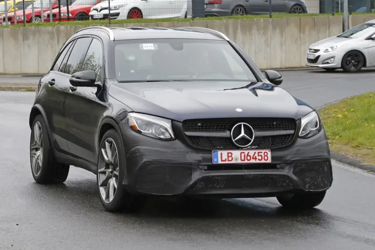 Mercedes GLC 63 AMG - foto spia maggio 2016 - 2