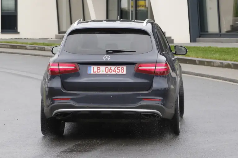 Mercedes GLC 63 AMG - foto spia maggio 2016 - 8