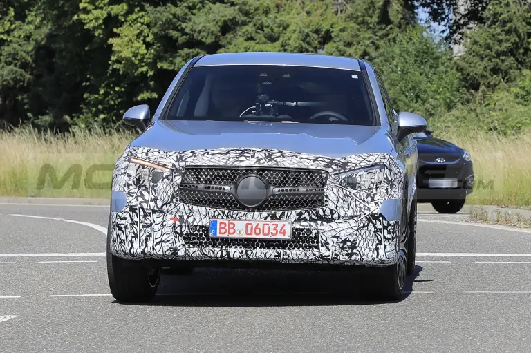 Mercedes GLC Coupé 2023 - Foto Spia 15-06-2022 - 6