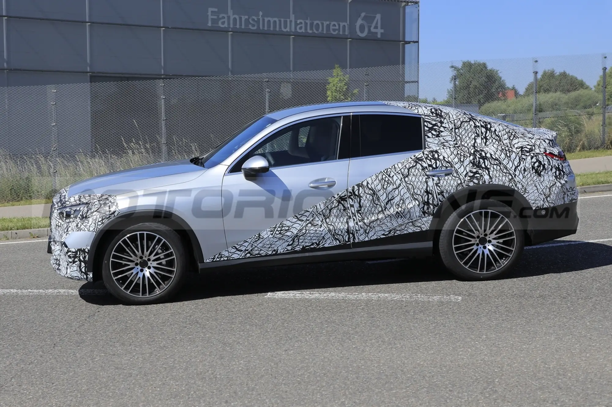 Mercedes GLC Coupé 2023 - Foto Spia 15-06-2022 - 4
