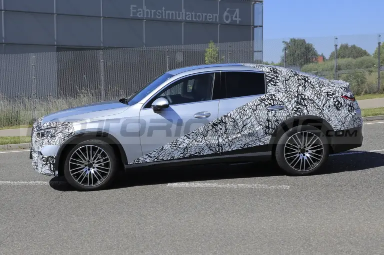 Mercedes GLC Coupé 2023 - Foto Spia 15-06-2022 - 4