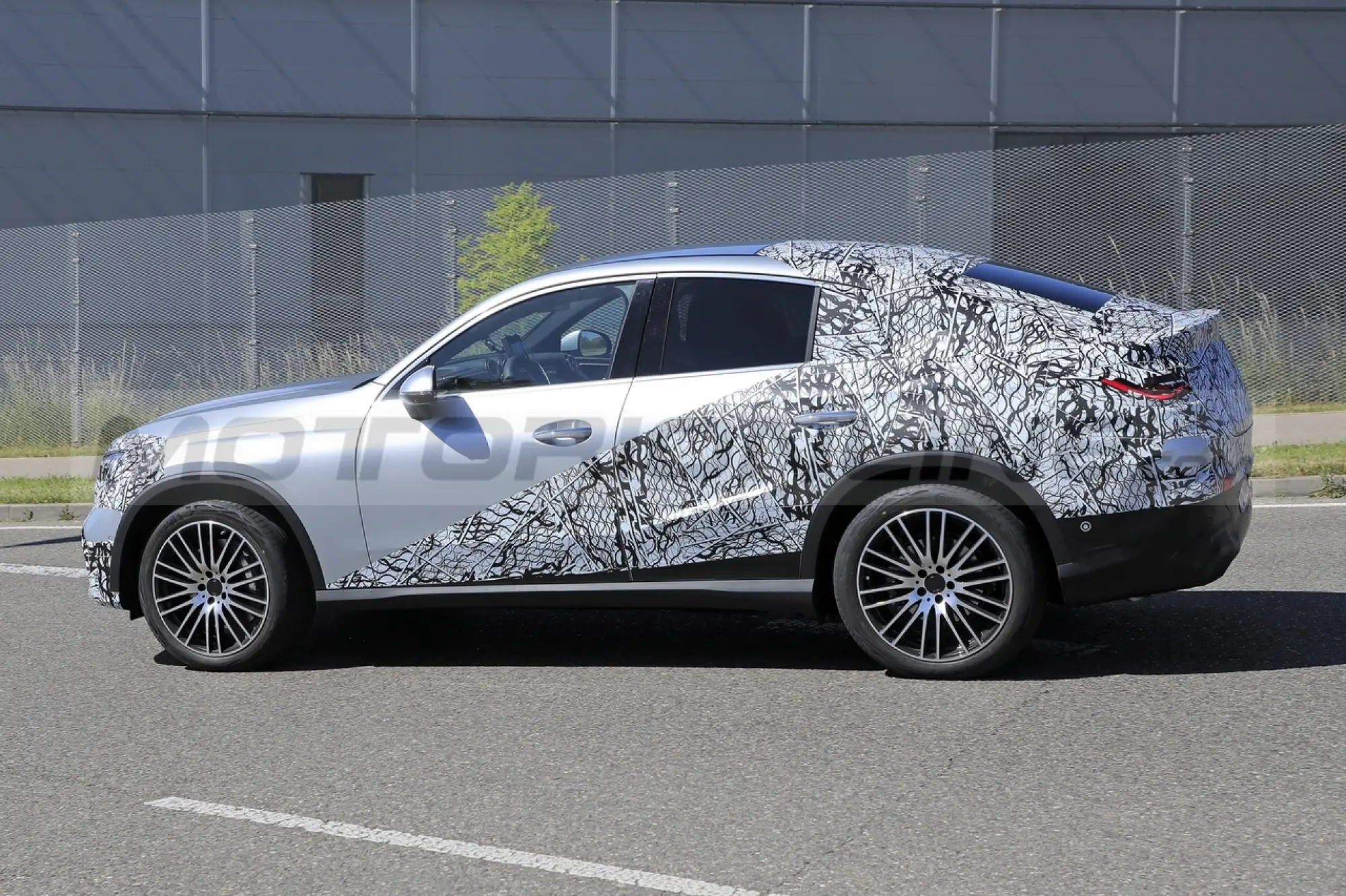 Mercedes GLC Coupé 2023 - Foto Spia 15-06-2022 - 3