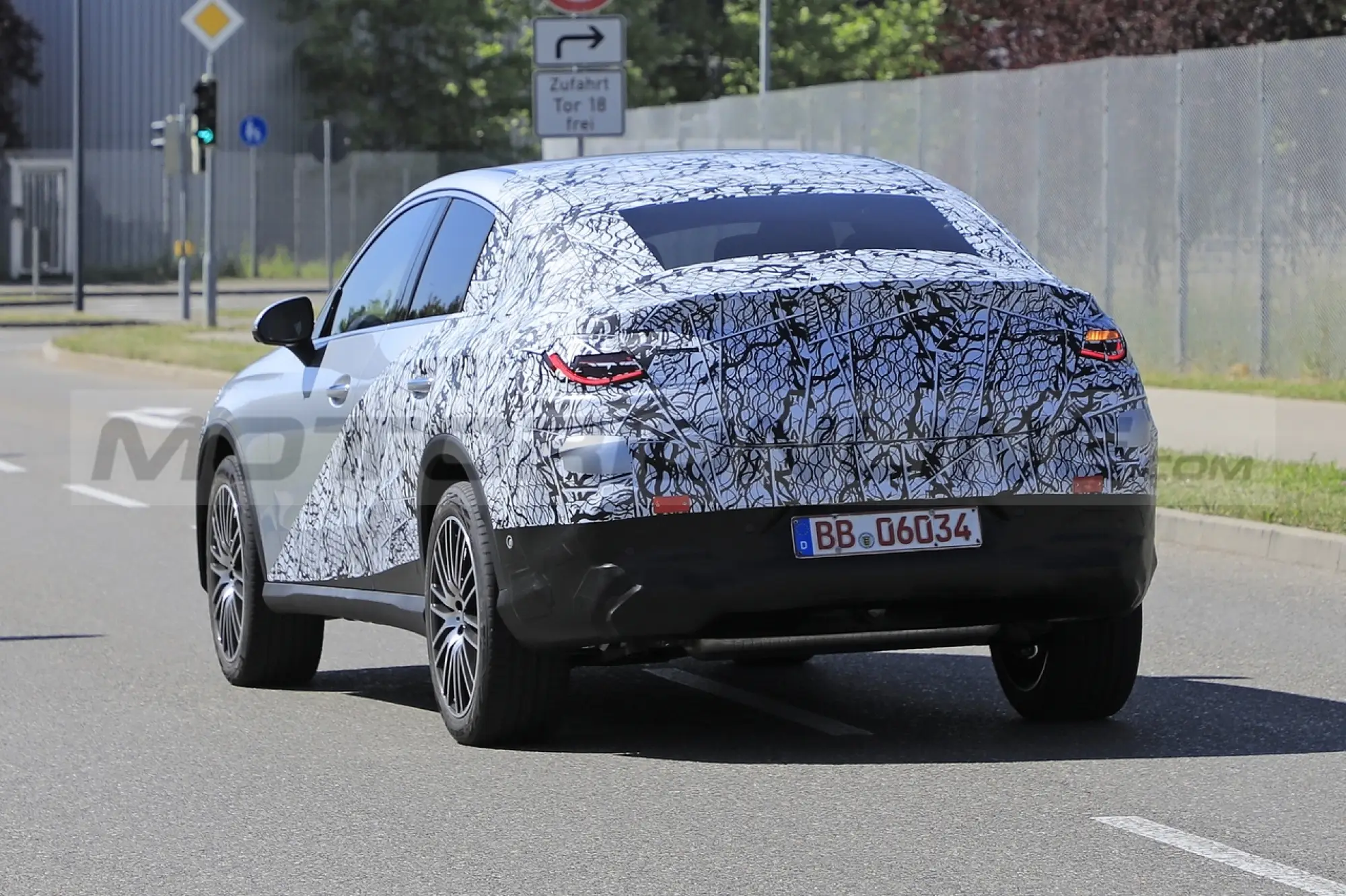 Mercedes GLC Coupé 2023 - Foto Spia 15-06-2022 - 5